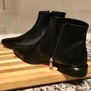 🍁♠️NWOT Maelo Italian Leather Black Boots Size 4